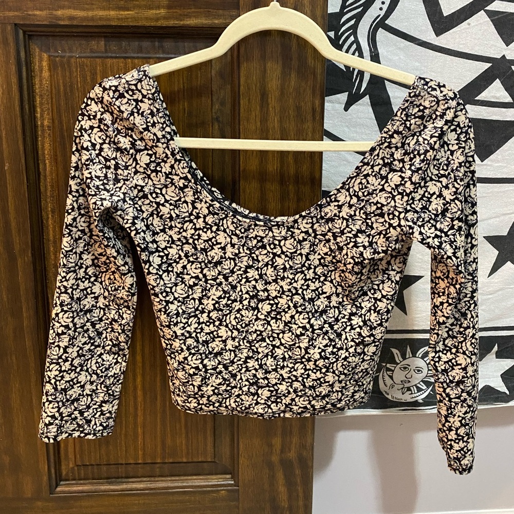 Velvet Hollister Long Sleeve Crop Top Size Small